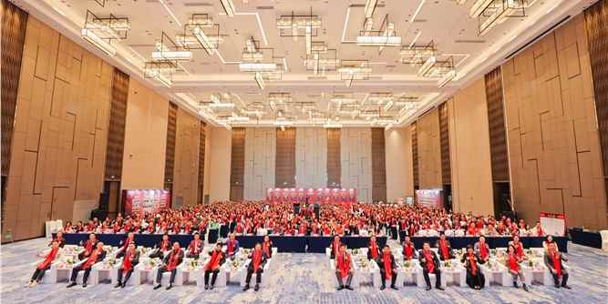 沖出重圍 破局重塑丨伊盾門窗第十四屆經銷商戰略營銷峰會圓滿成功！