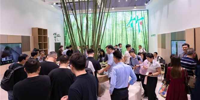 30+板材大咖走進鴻偉木業，共探全竹刨花板“藍海”